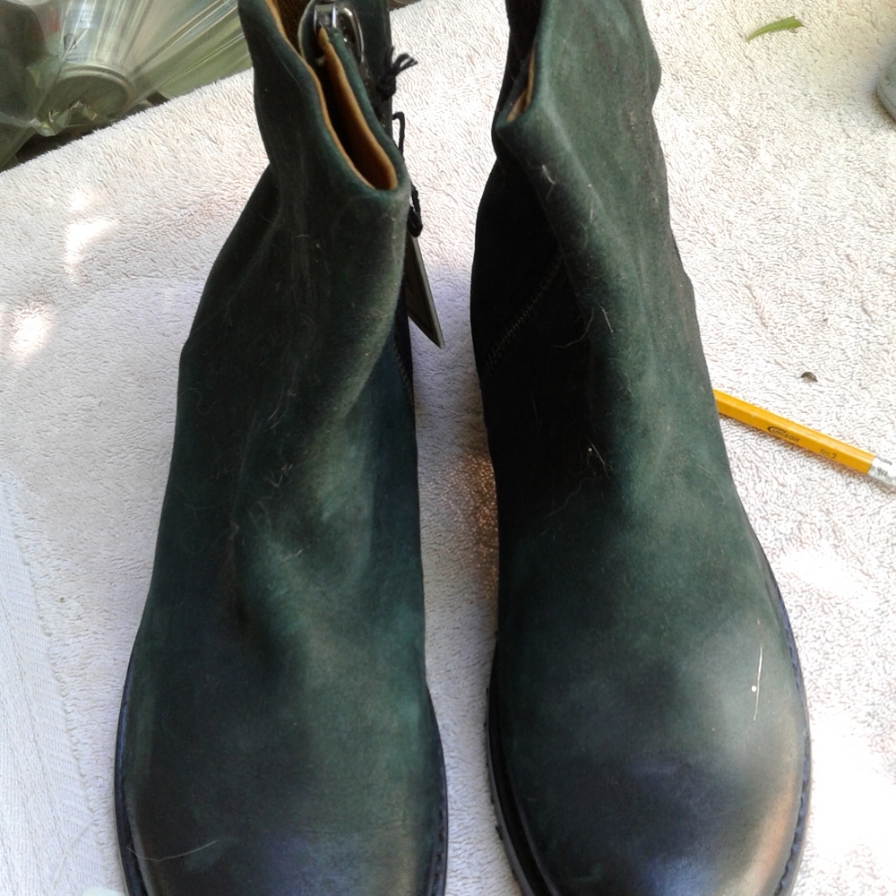 Frye ankle boot 7.5